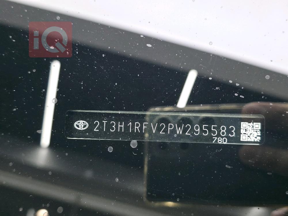 تۆیۆتا ڕاڤ 4